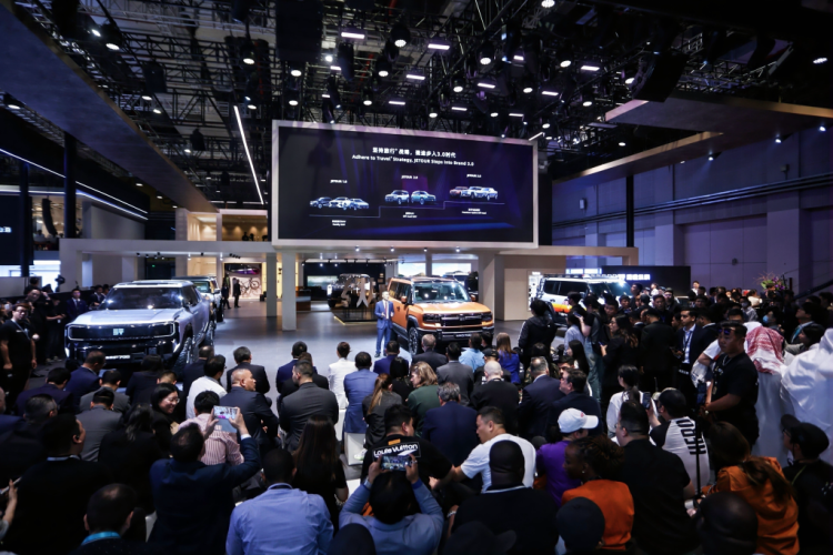 JETOUR تكشف عن هندسة GAIA الذكية للطرق الوعرة، وتعرض G700 و G900 في معرض شنغهاي للسيارات