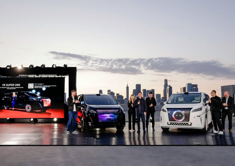 فاراداي إكس تكشف عن منتجين عالميين رائدين مع هيكل تكنولوجي تحولي — سيارة إف إكس سوبر ون متعددة الأغراض الذكية، ونظام إف إف سوبر إي أي آي ف.ا.س.ي، وهيكل وكيل الذكاء الاصطناعي المجسّد إف إف إي أي آي 6×4.